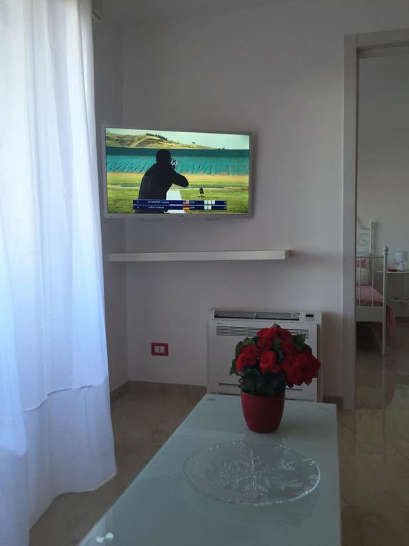 Baia Giardini Apartments Extérieur photo