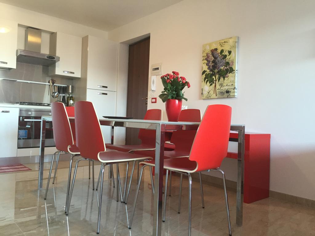 Baia Giardini Apartments Extérieur photo